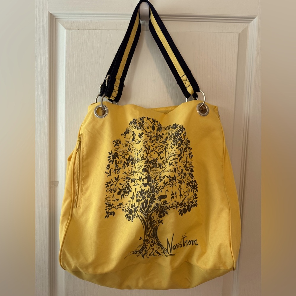 Nordstrom Slouchy Eco Tote- expands w/ snaps  - magnet closure -Super Cute